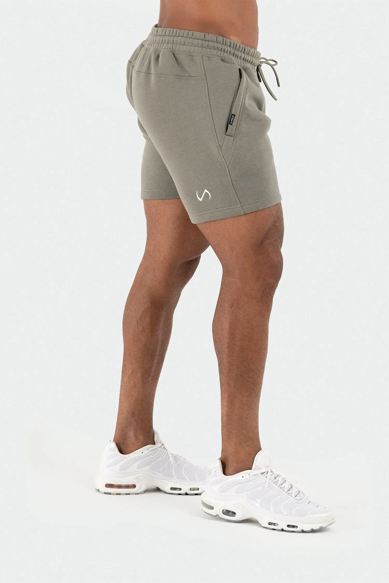 Pivotal 6 Inch Shorts